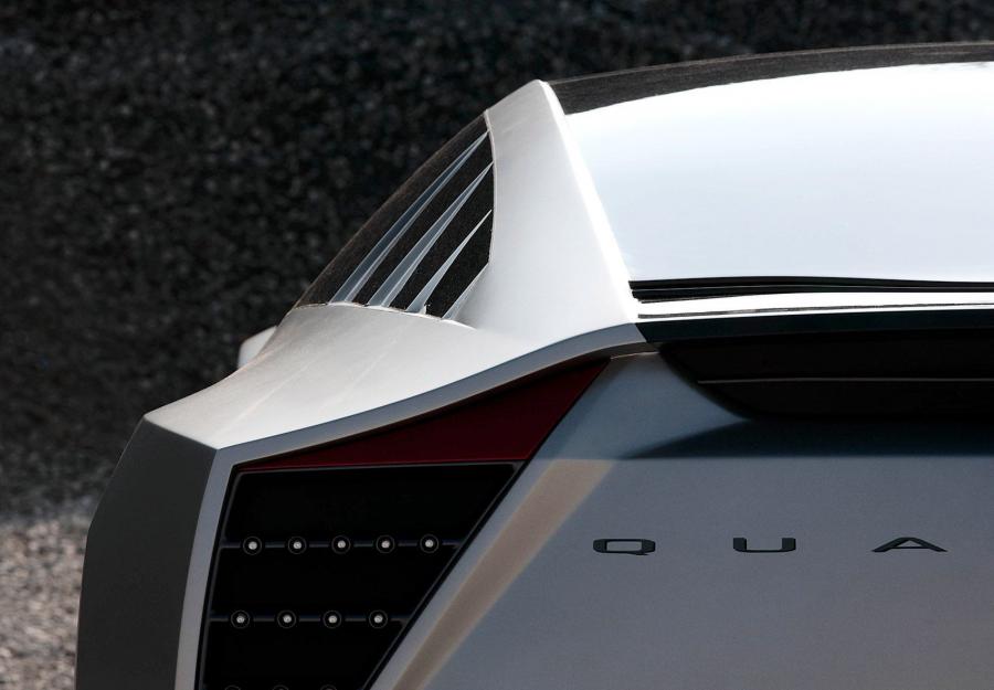  Giugiaro Quaranta Concept by Italdesign 2008 года  (фото 6 из 27)